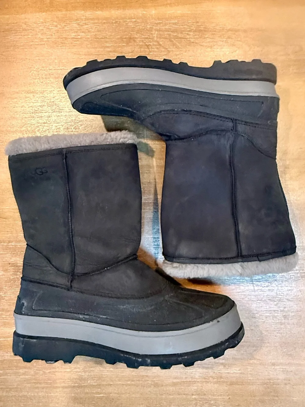 RARE UGG Australia Mns Gray Pueblo Boot Waterproof Leather Rubber Sheepskin Sz13